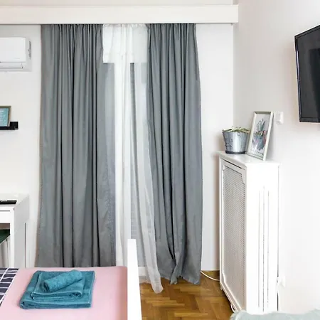 Apartment Cozy In The Center Of Athen