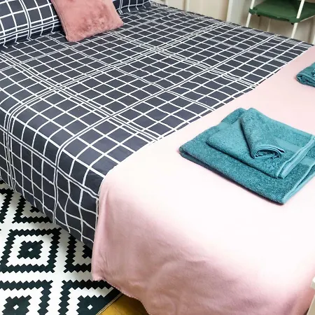 Cozy In The Center Of *