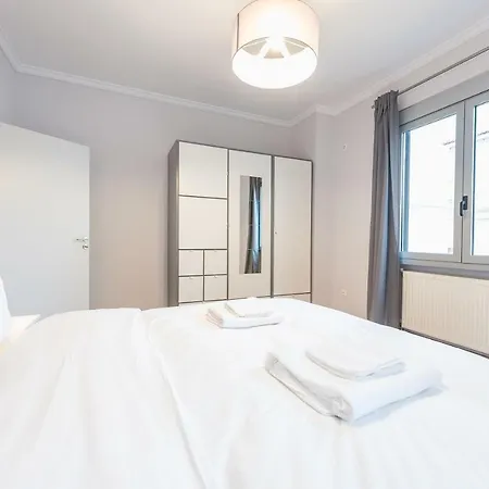 Syntagma Square Parliament Apartment