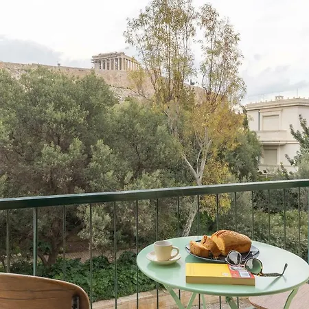 Daire Holodek : Parthenon *