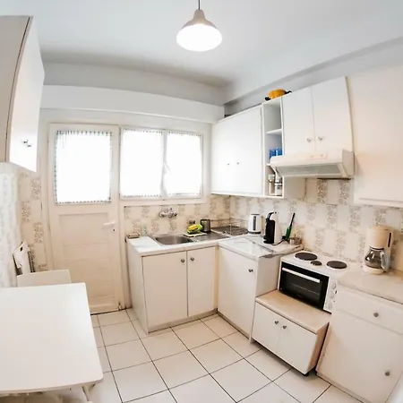 Apartment Flisvos Seafront-marina