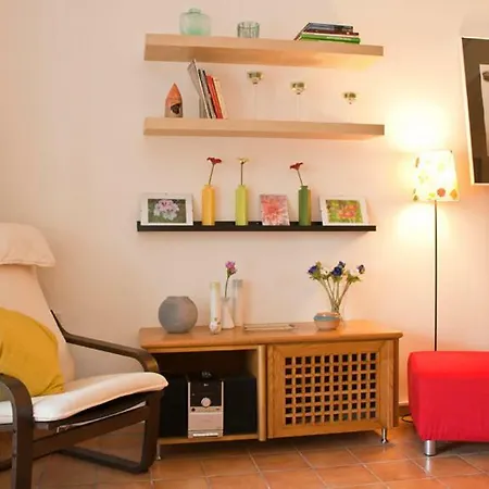 Apartment Comfortable Garden Near Vouliagmeni Athens