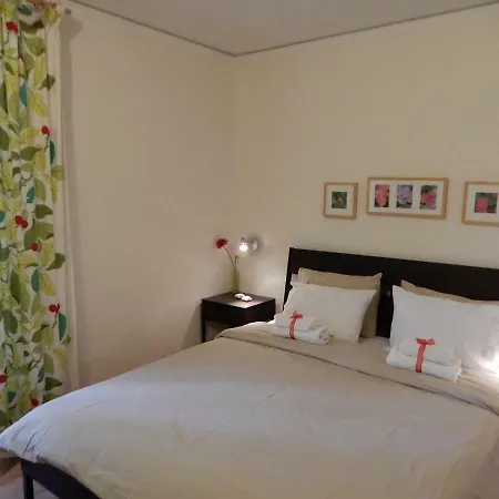 Comfortable Garden Near Vouliagmeni * Athens