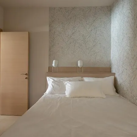 12 Keys Apart Otel 3*
