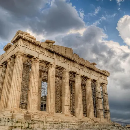 Elegant Acropolis Apartment *