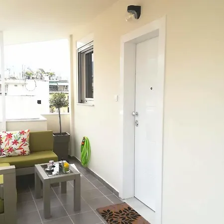Petite Paradise In Center Apartment Athens