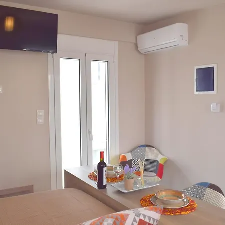 Apartment Petite Paradise In Center Athens