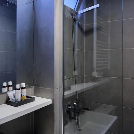 Homz Ah03 Penthouse Hilton Area Apartment *