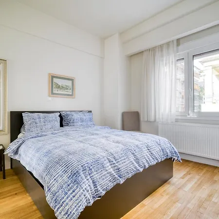 Apartment Lovely Sunlit 2 Bedroom 2 Bathroom *