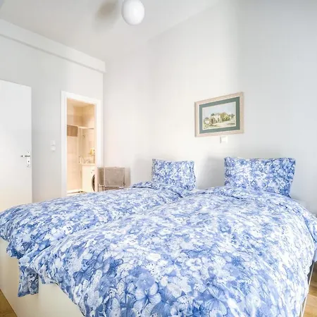 Lovely Sunlit 2 Bedroom 2 Bathroom Apartment Athens