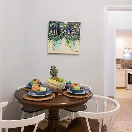 Syntagma Private Sweet Safe Double With Shared Bathroom Проживание в семье