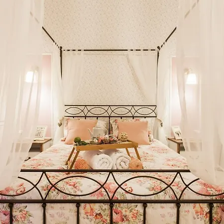 Проживание в семье Syntagma Private Sweet Safe Double With Shared Bathroom Афины