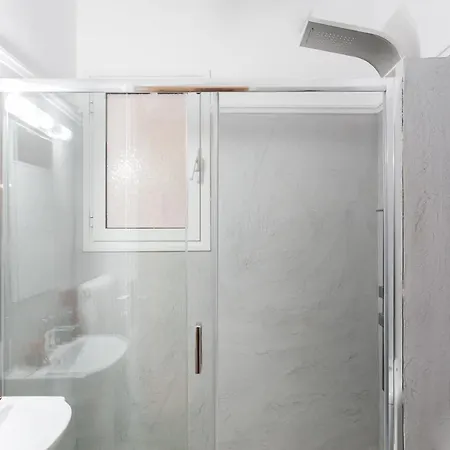 Syntagma Private Sweet Safe Double With Shared Bathroom *
