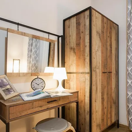 Проживание в семье Syntagma Private Sweet Safe Double With Shared Bathroom Афины