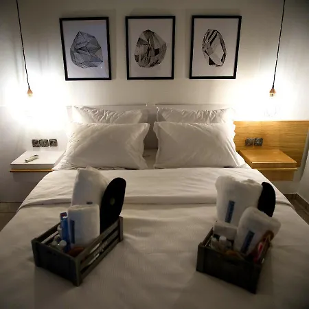 Chrisandro Apartment *