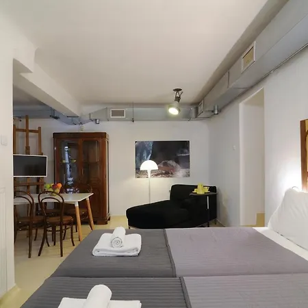 Athens Green Apartments *
