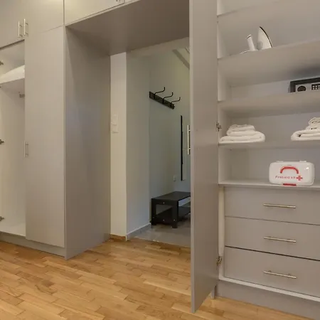 Cozy Flat With Terrace & Patio, Next To Lycabettus