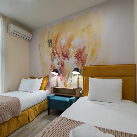 Market Portrait Hotel