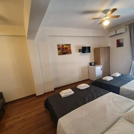 Center Aparthotel 2*