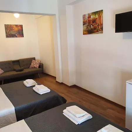 Aparthotel Center 2*