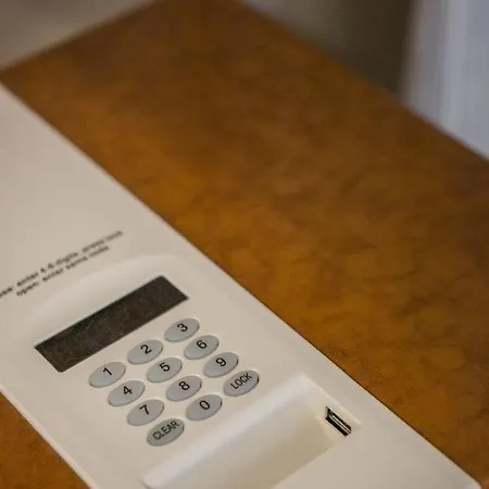 Hotel Royalty Atena