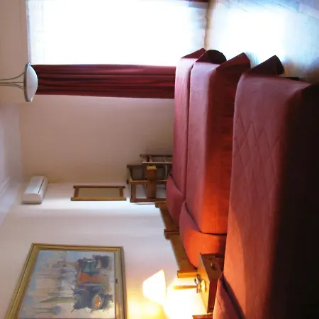 Art Gallery Hotel *
