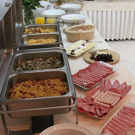 Hotell Achillion 3*