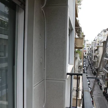 Cheery In The Center Of Appartement