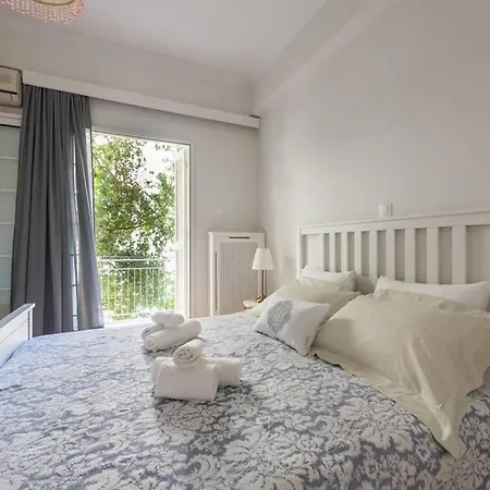 New! Bright & Remodeled 1bed 2min Walk To Acropolis