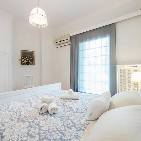 New! Bright & Remodeled 1bed 2min Walk To Acropolis *