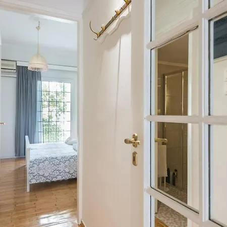 New! Bright & Remodeled 1bed 2min Walk To Acropolis Apartment Athens