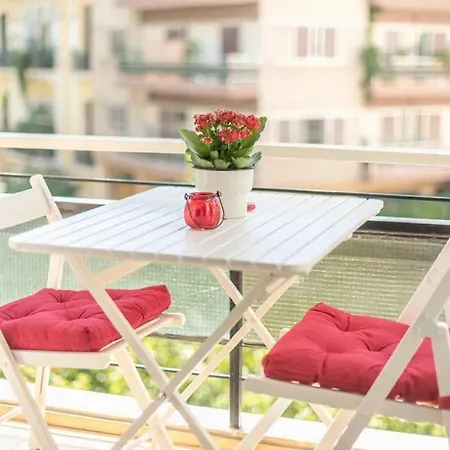 New! Bright & Remodeled 1bed 2min Walk To Acropolis Apartment