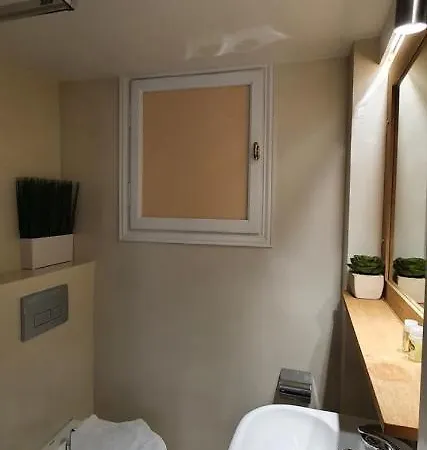 Cozy In Kolonaki. Apartment *