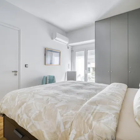 Bright Spacious Luxury In Prime דירה אתונה