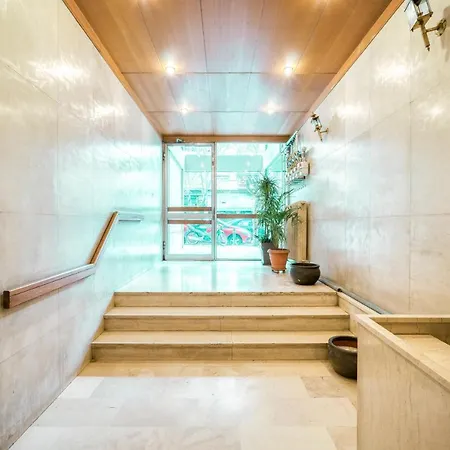 Bright Spacious Luxury In Prime *