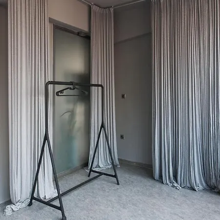 Artists' Favorite Spacious Loft Near Acropolis!! Athens