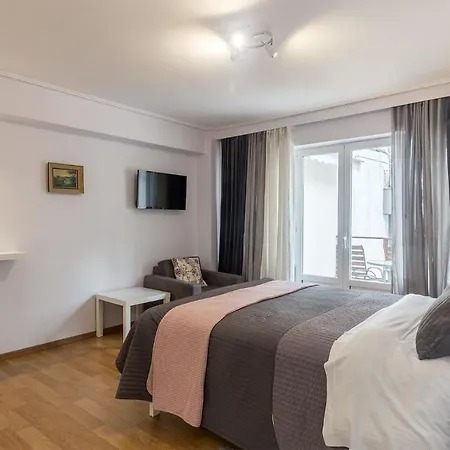 Urbanstay Aparthotel 3*