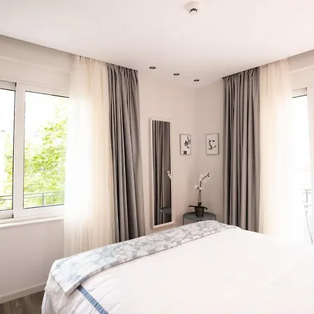 A15 Pristine & Lux Near Syntagma Square *