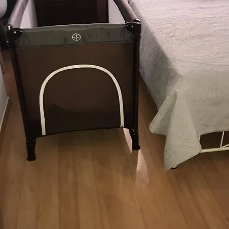 Elegant Glyfada Apartment-private Garden-near Metro Apartmán