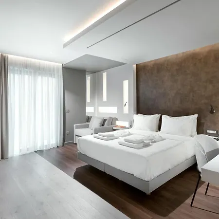 Ivis 4 Boutique Athens