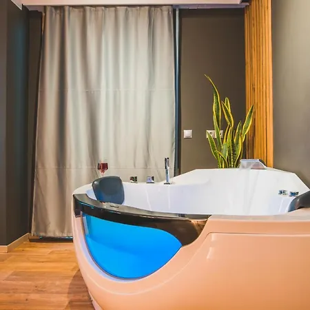 Noho Boutique , Premium Living Lazeon 7 *