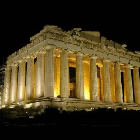 Georgia's Cozy In Koukaki Athens