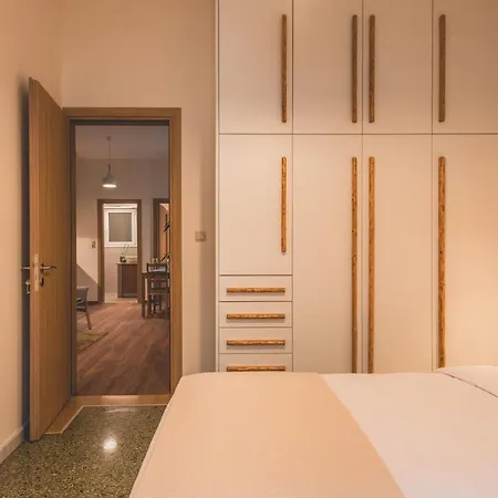 Appartement Luxury With Acropolis View Terrace And Jacuzzi In The Heart Of - Living Stone Azurite Athene