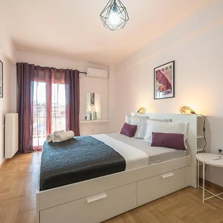 Superb Acropolis View 3bd In Historical Center Apartment
