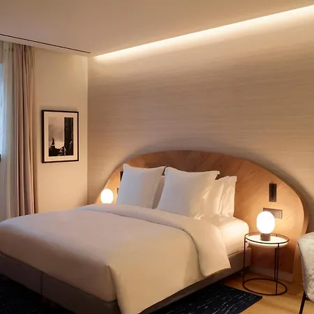 Xenodocheio Milos 5* Athens