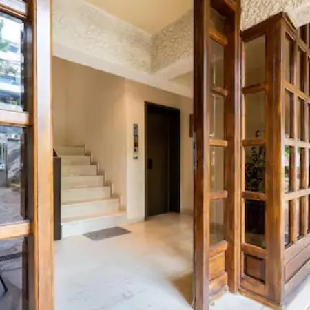 βright Walled Designed In Glyfada Center Апартаменты *