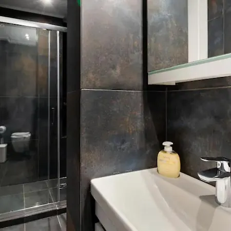 βright Walled Designed In Glyfada Center Апартаменты Афины