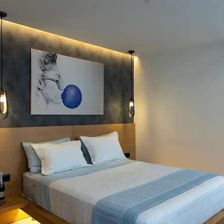 Triple A - Prime Location - Between Monastiraki & Syntagma Square-free Parking! Aparthotel *