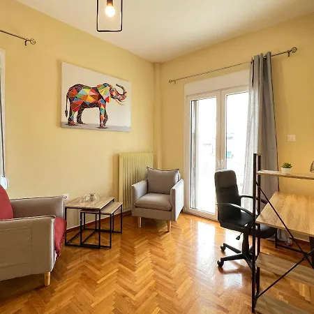 Chiou Spacious 90sqm In Athen