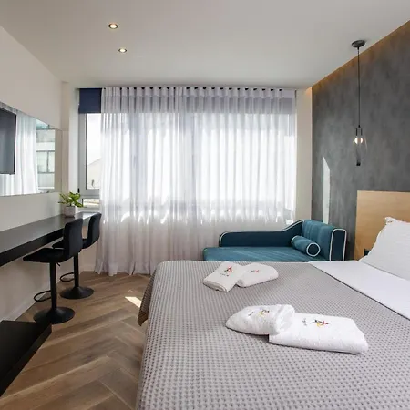 Triple A - Prime Location - Between Monastiraki & Syntagma Square-free Parking! Aparthotel Athens